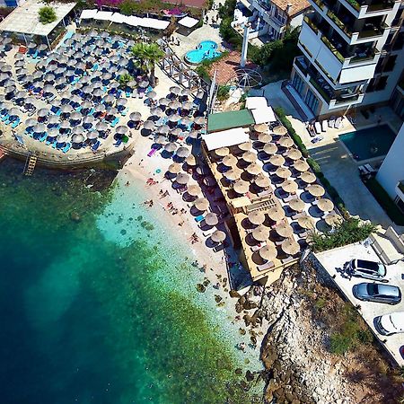 Golden Beach Suites Sarandë Esterno foto