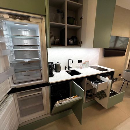 Golden Beach Suites Sarandë Esterno foto