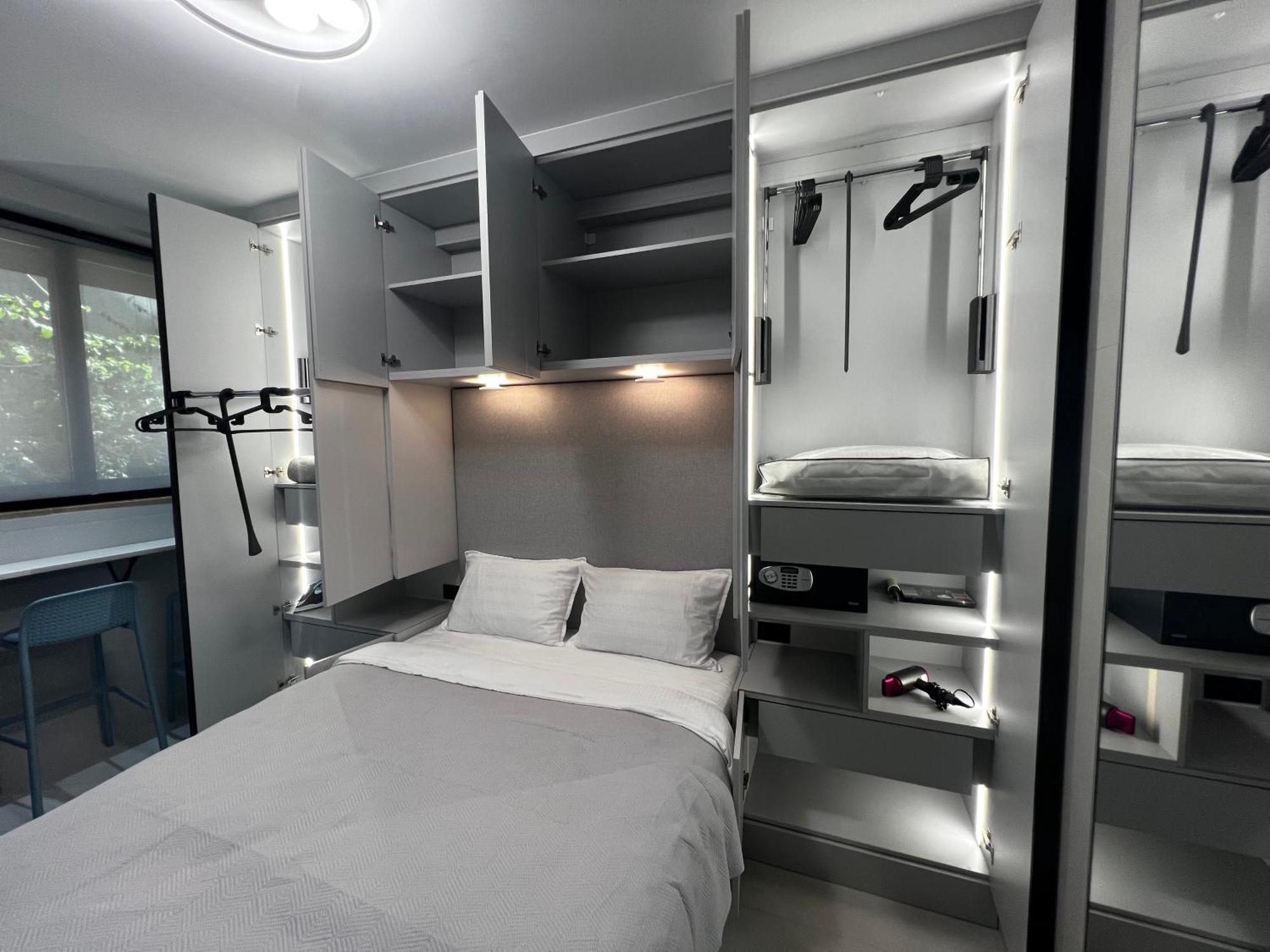 Golden Beach Suites Sarandë Esterno foto