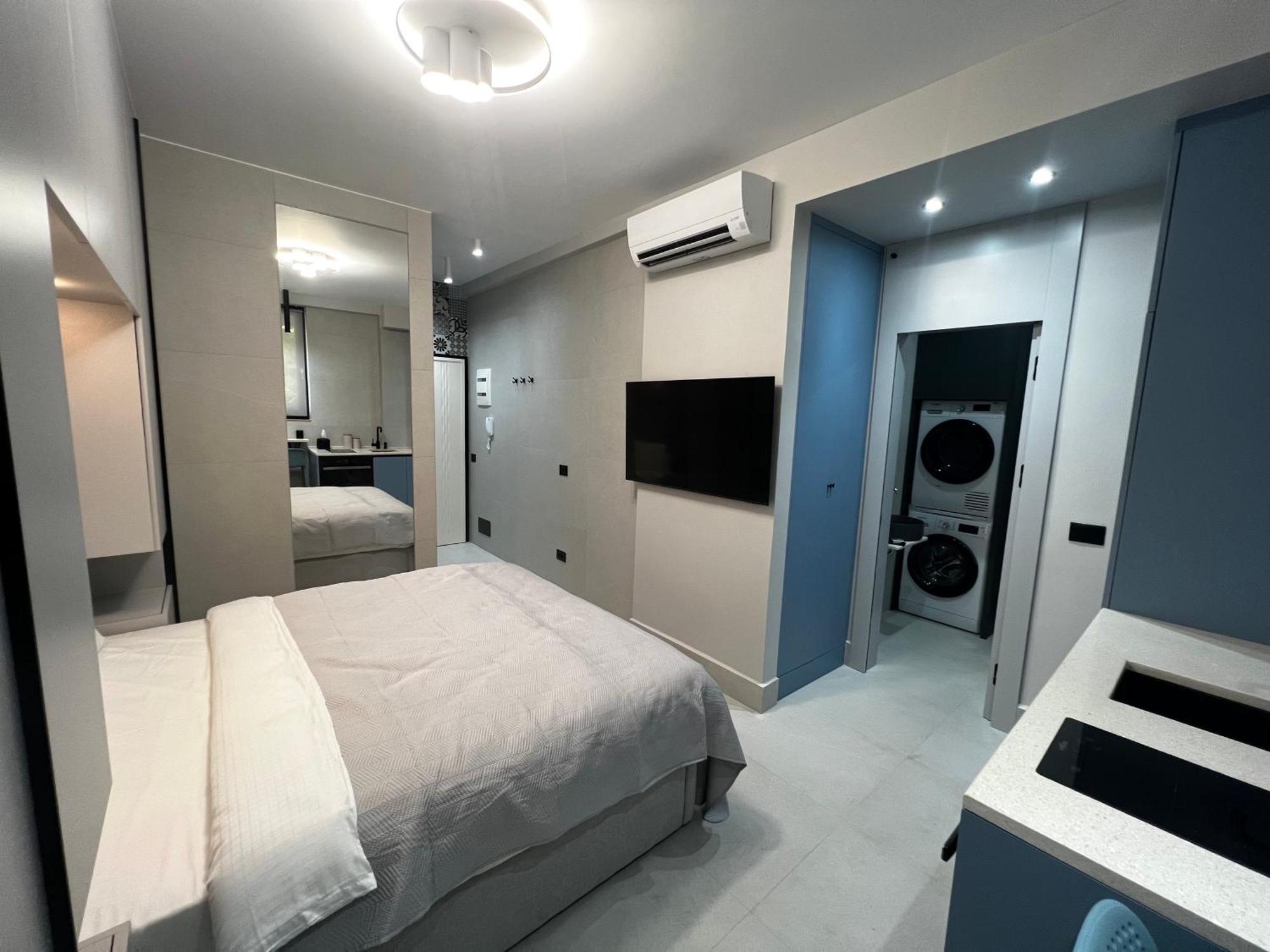 Golden Beach Suites Sarandë Esterno foto