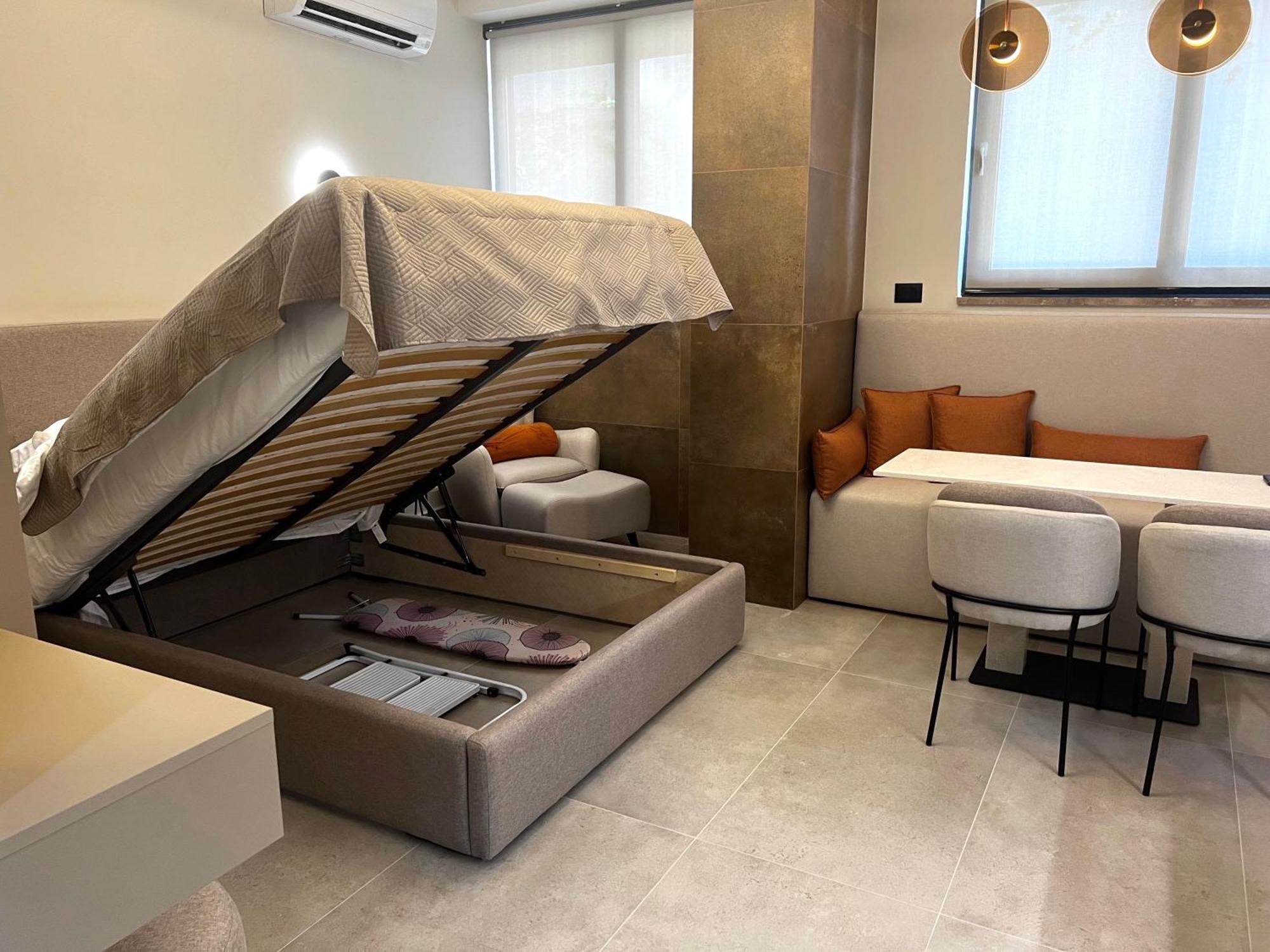 Golden Beach Suites Sarandë Esterno foto