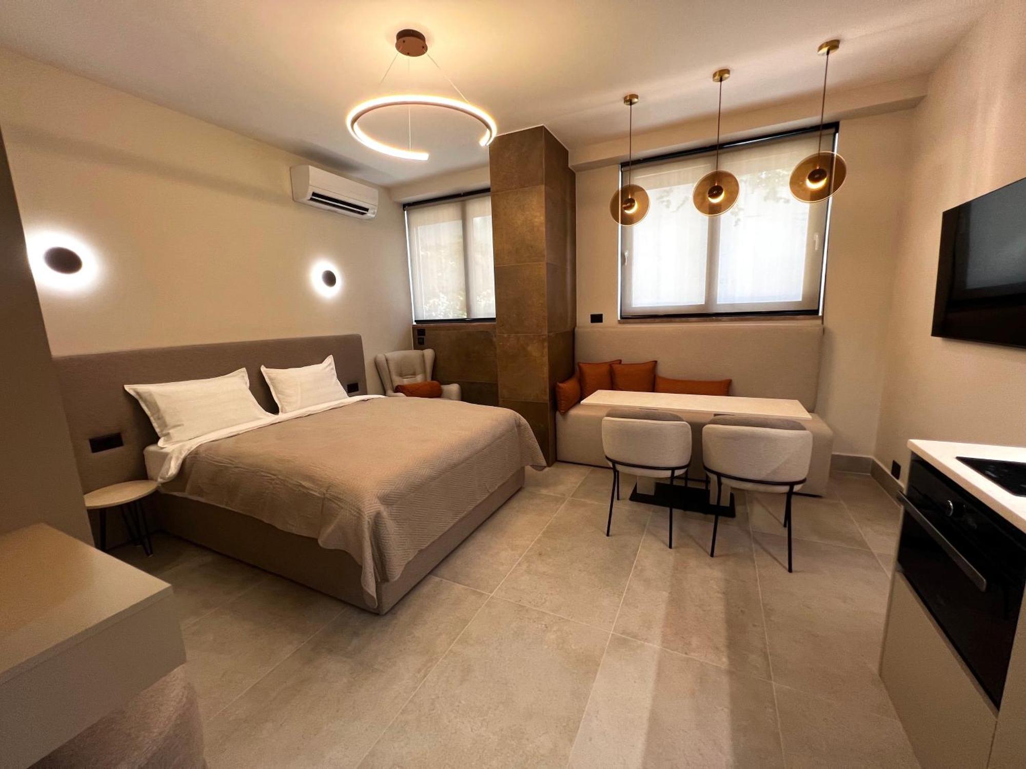 Golden Beach Suites Sarandë Esterno foto